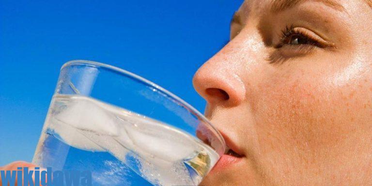 فوائد شرب الماء للبشرة
